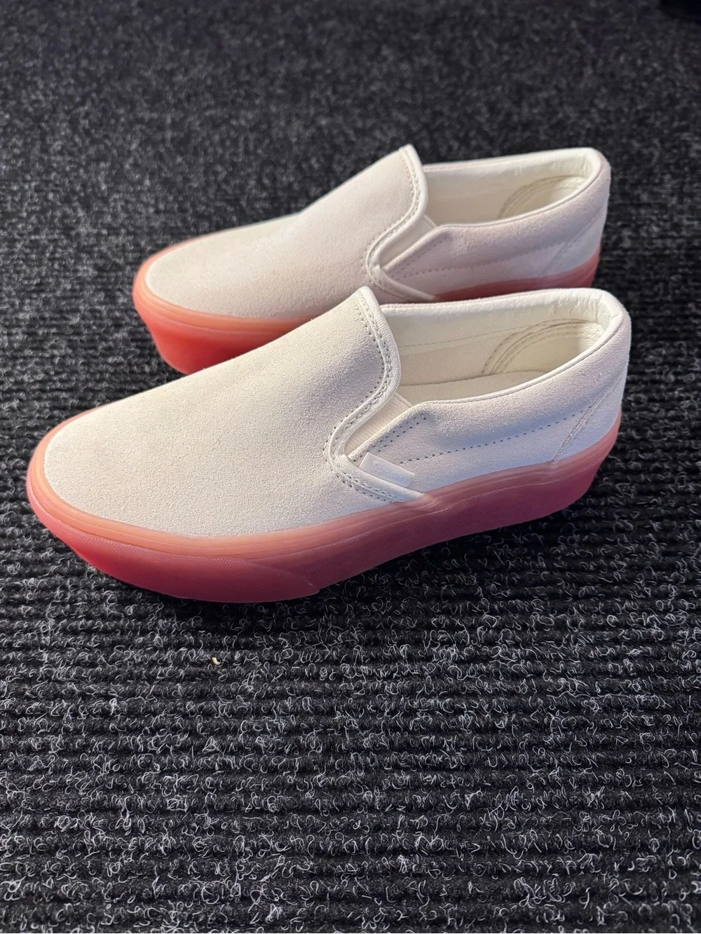 Vans Size 5.5 Men/7 Women Ultra Cush Pro SlipOn Marshmallow White Suede Gum Sole
